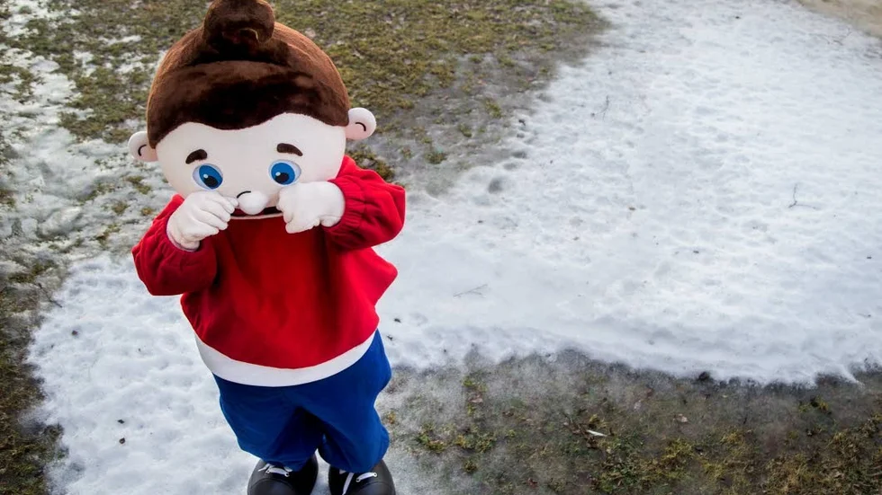 Ledsen. Så här bedrövad blev Pelle Tott förra året när det inte fanns någon snö till hans lopp. (Arkivbild)