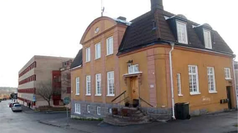 I dag finns det en plakett på huset som berättar om husets historia.