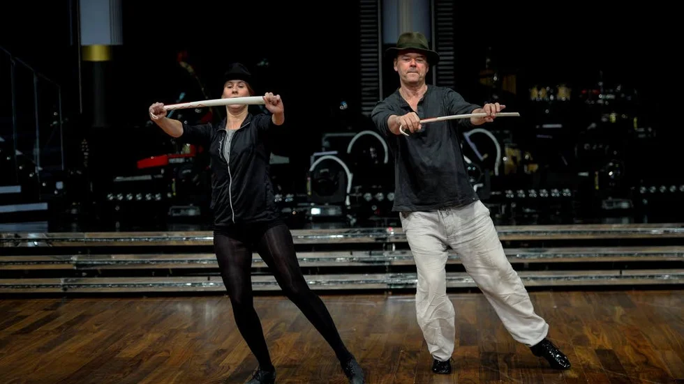 Steffo Törnquist, som dansar med Cecilia Ehrling, har drabbats av ryggskott inför semifinalen men är trots allt vid gott mod.
Fotograf: Per Larsson/TT
