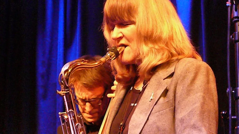 Cecilia Wennerström och basisten Filip Augustsson i tätt samarbete.
Foto: Tor-Björn Lyrhed