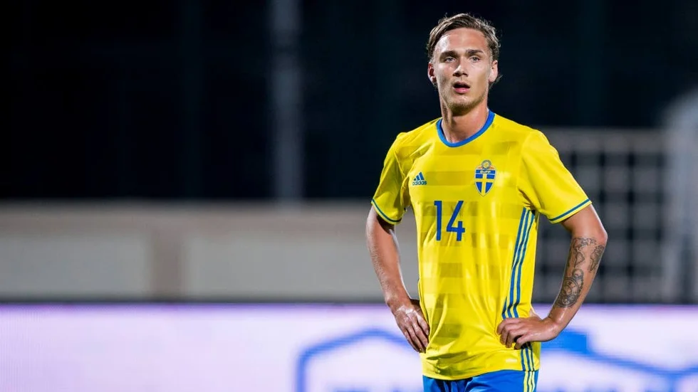 Hemma igen. Linus Wahlqvist var nöjd med lägret i Abu Dhabi där han fick landslagsdebutera.