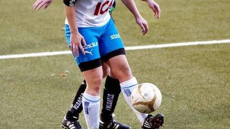 Sandra Karlsson lyckades inte få in någon boll. Tur då att hennes namne Landberg Carlzon satte sin bästa chans.
