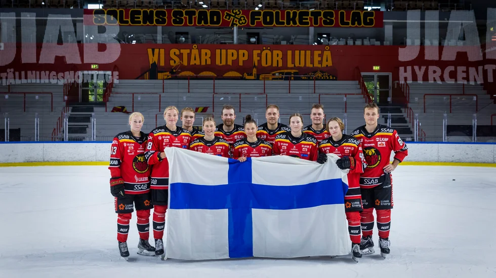 Jenna Pirttijärvi, Ronja Savolainen, Olli Nikupeteri, Noora Tulus, Leo Komarov, Jenni Hiirikoski, Juhani Tyrväinen, Petra Nieminen, Joonas Rask, Viivi Vainikka och Julius Honka. Det är många finländare i Luleå Hockeys lag.