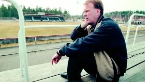 Örjan Glans, framgångsrik tränare i Qviding FIF, som vunnit sin division 2-serie i överlägsen stil väntar på en kvalmotståndare.
Foto:Pressens bild