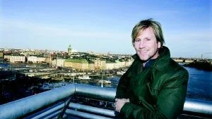 Peter Jihde byter tillfälligtvis ut svett och andnöd mot aktuella gäster i studion i direktända "Hos Jihde" som börjar sändas i december i SVT.  Foto: Bertil Ericson/Scanpix