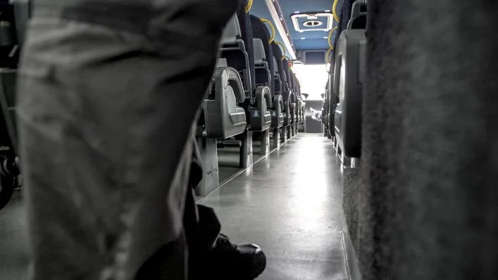 BUSSVÅLD. Det var på det övre planet i bussen som våldet eskalerade när en beväpnad gärningsman gick till attack.
