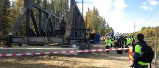 Tågbro belastas till brott