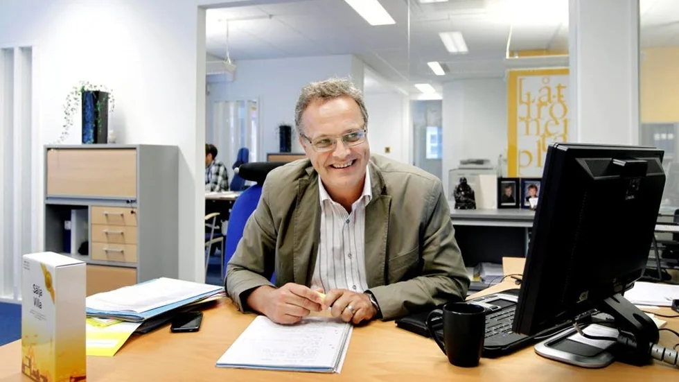 Rikard Fahlman, franchisetagare på Svensk Fastighetsförmedling, anser att det viktiga är att göra ett bra jobb, inte vad som står på skylten.