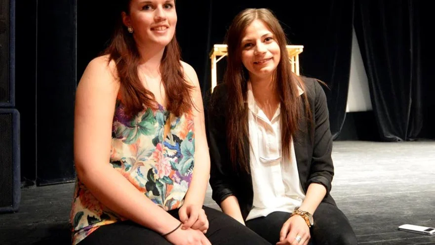 Hjärnorna bakom det behjärtansvärda: Erika Renberg och Izabelle Artursson.