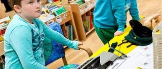 Deckare spanar efter skumma typer på biblioteket