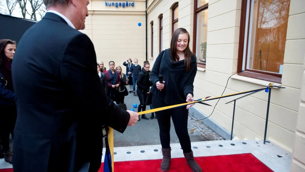 Invigning. Elevrådets ordförande Tilda Nuija.