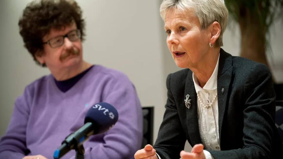 Staten behövs. Lars Stjernkvist (S) i samspråk med statens landshövding Elisabeth Nilsson.