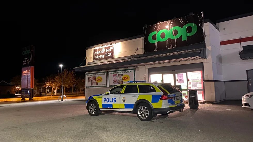 Coop i Vimmerby rånades på fredagskvällen av två maskerade män. Larmet kom in 19.37.