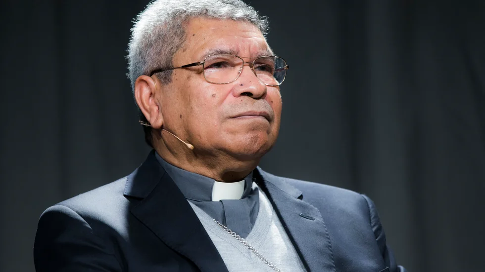 Nobelpristagaren biskop Carlos Filipe Ximenes. Bild från 2016 då Belo deltog under den europeiska lanseringen av rapporten från sanningskommissionen för Östtimor. Arkivbild