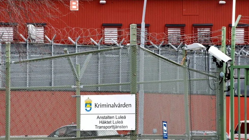 Kvar i häkte. Norrbottningen har omhäktats för det grova rånet mot 78-åringen i Slagnäs. Västerbottningen är inte längre brottsmisstänkt. (Arkivbild)