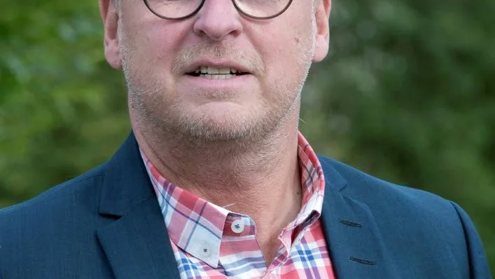 Okunskap. Håkan Johansson att såväl politiker som tjänstemän i kommunen saknar kompetens kring företagandet i kommunen. (Arkivbild)