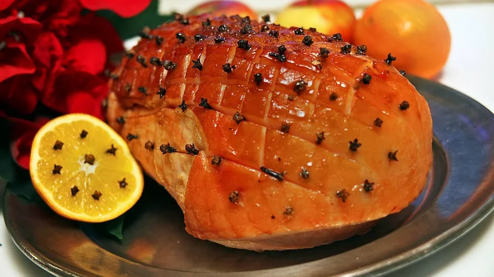 KÖTT. Nu i juletid så svämmar tidningarna över av insändare från vegangrupper, men Erika Sörengård (Lpo) tycker man ska äta skinka med gott samvete.
