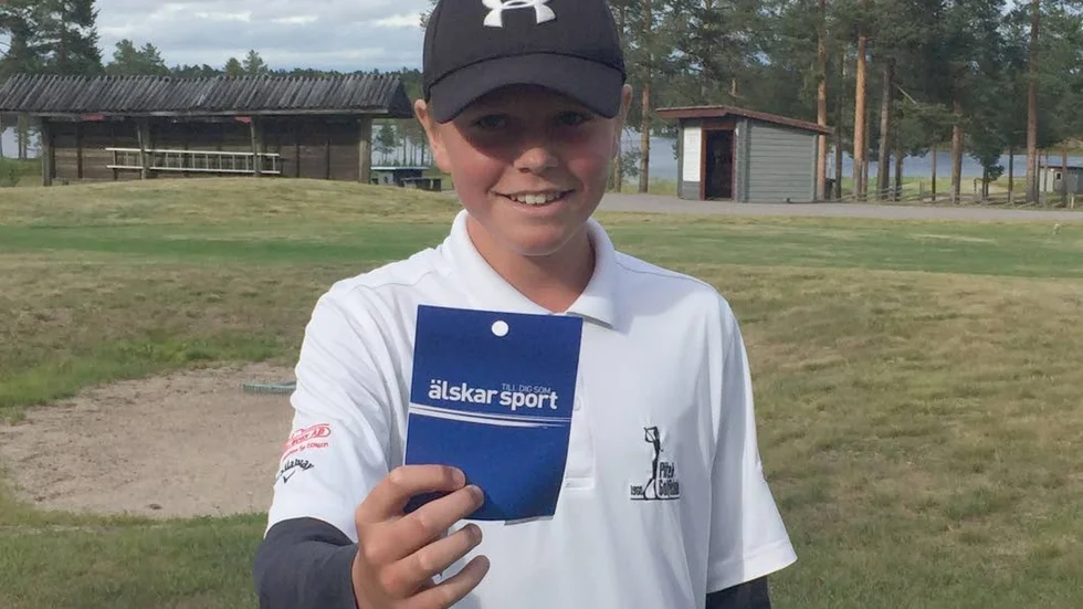Simon Jonsson - golfvinnare i Arvidsjaur.