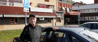 Parkeringsböter efter ambulansfärd med frun