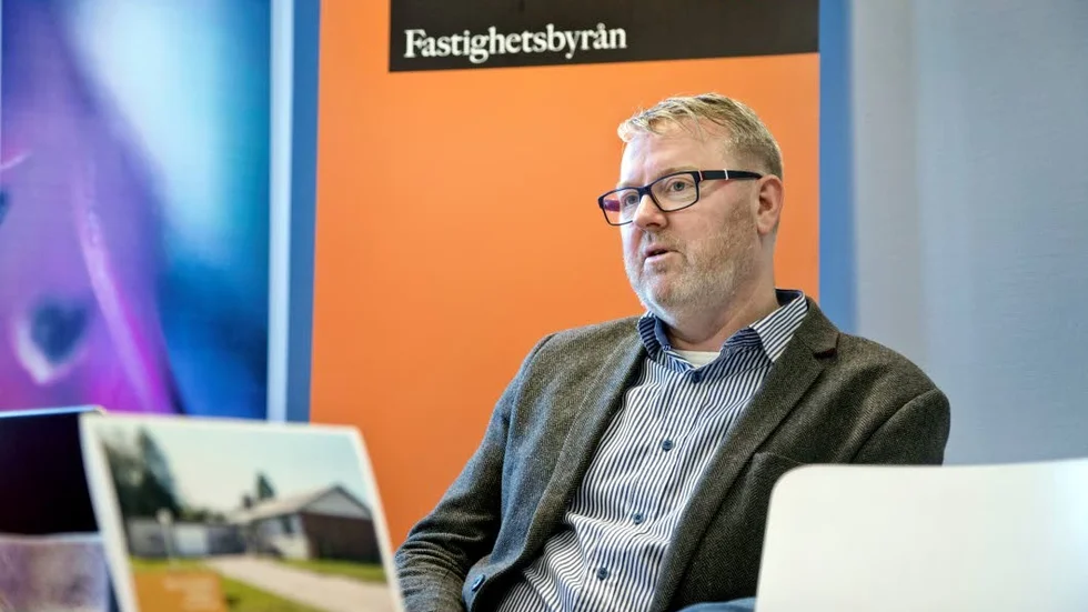 "Det tar generellt längre tid att sälja ett hus i dag än för två år sedan", säger Stefan Bergstedt, mäklare på Fastighetsbyrån. (Arkivfoto)