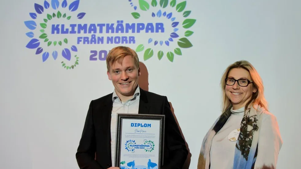 David Lundman och Ulrika Hagman, båda från Sunpine, efter prisutdelningen av Klimatkämpar i norr på Carion sense i Luleå.
