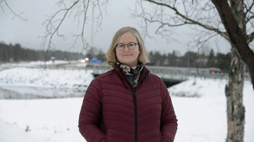 Sara Sundström ordförande i Lärarförbundets lokalavdelning i Arjeplog är också lärare på Kyrkholmsskolan. Hon tycker att kommunen behöver bli en attraktivare arbetsgivare för att råda bot på lärarbristen.