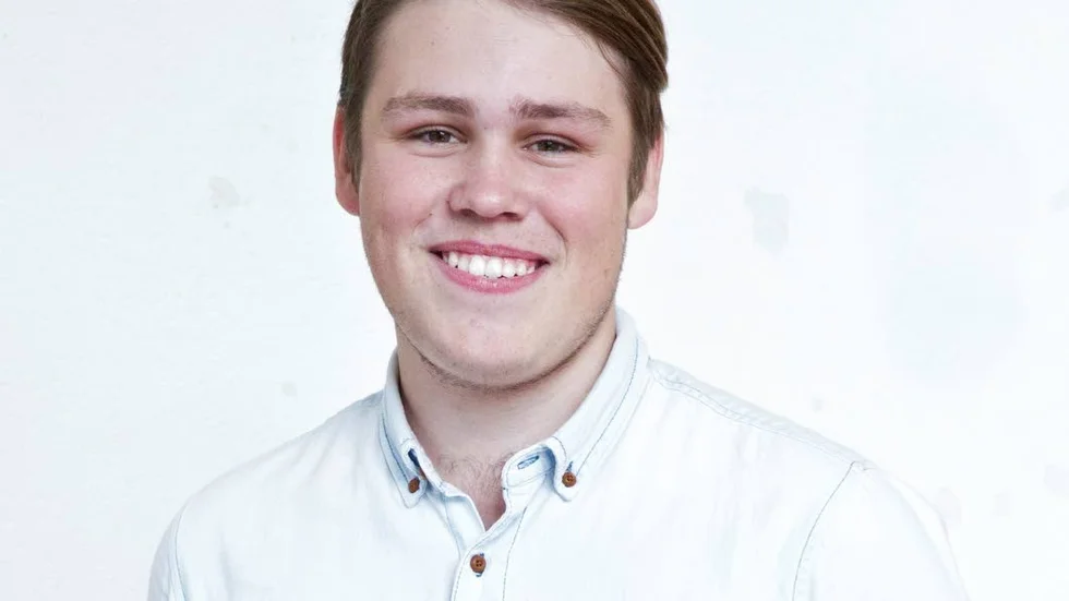 Niklas Karlsson är en 17-årig kille boende i Blåsmark vars stora passion i livet är att se, analysera och göra film. Går Estet media på Strömbacka med film och tv som inriktning.