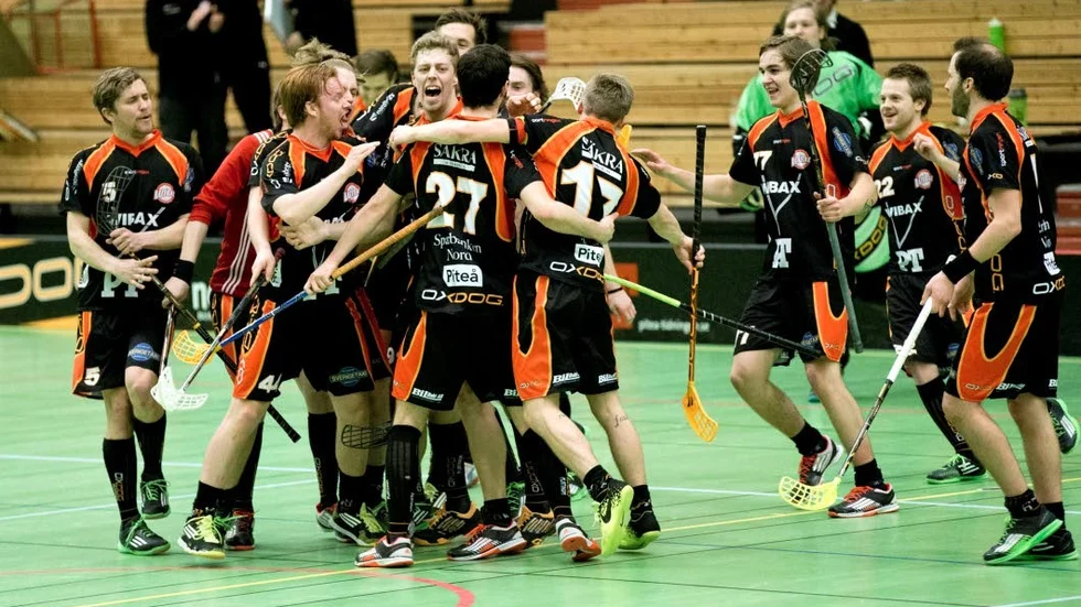 Wibax Patriots premiärvann borta mot Hudik/Björkberg under lördagen. Laget ledde stora delar av matchen men hemmalaget kom igen. När tre minuter återstod avgjorde Jonas Landström till lagets stora glädje. (Arkivbild) ?