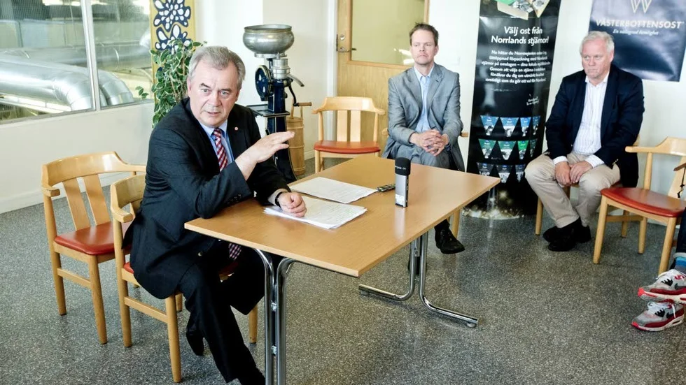 Landsbygdministern Sven-Erik Bucht förklarade att mjölkproduktion är en viktig fråga för regeringen.