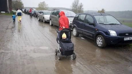 Nej, tur med vädret hade man inte. Fast korna kvittade det lika med ur eller skur.