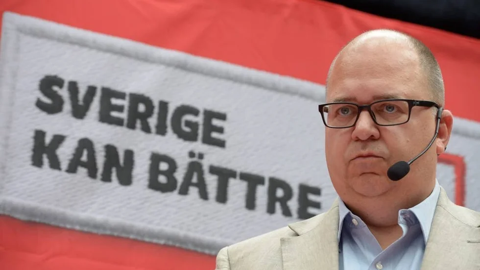 ”Om man är missnöjd över hur Sverige utvecklats de senaste åtta åren är inte svaret SD. Vi måste få våra medlemmar att förstå att de bedriver en rent löntagarfientlig politik”, slog LO:s ordförande Karl-Petter Thorwaldsson fast vid ett möte i Luleå.