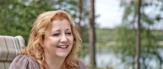 Åsa Ivarsdotter har många järn i elden
