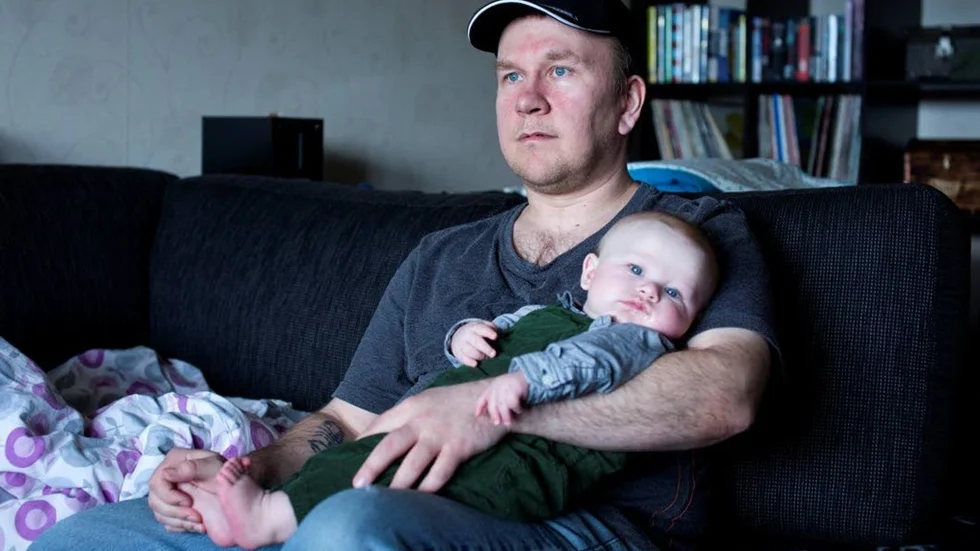 När Daniel Danielsson var som sämst i ryggen kunde han inte ta hand om sonen Sune, som då var ett par månader gammal.