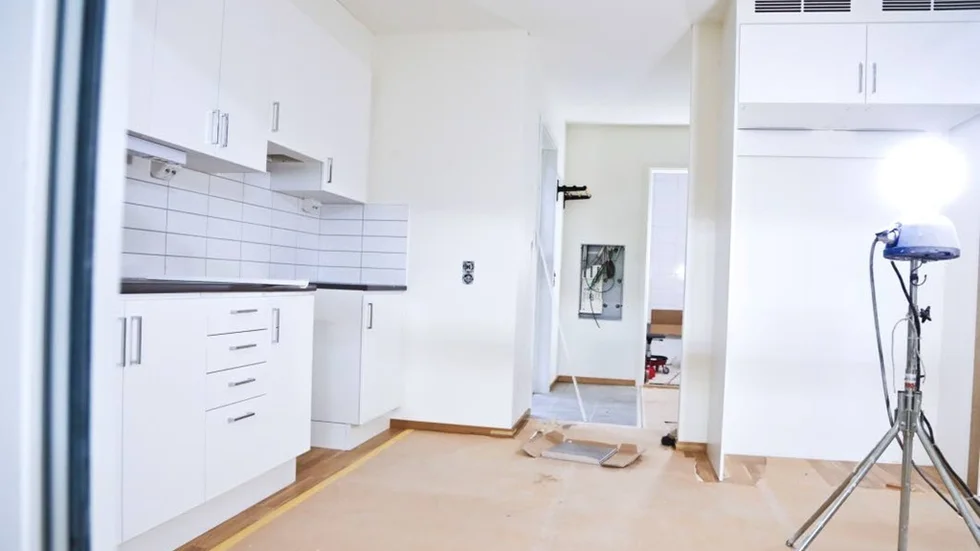 Det sparas inte på kvalitet i modullägenheterna, som det byggts mer än 7 500 exemplar av. Inte heller i ”småorna” ska man pruta på inredning och material.