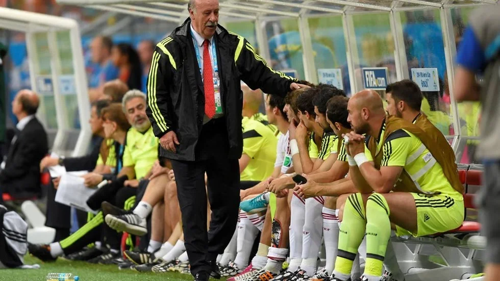 –?Det är oförklarligt. Jag finner inte ord för att säga varför det blev så, säger Spaniens förbundskapten Vicente del Bosque  efter chockförlusten mo Holland.