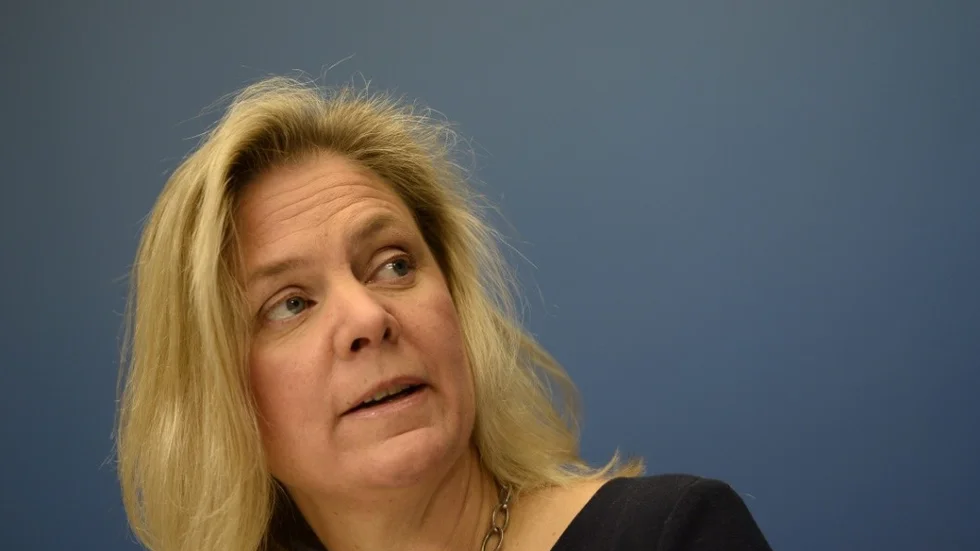 Finansminister Magdalena Andersson flaggar för en stram budget. Men om Sverige ska nå åter till full sysselsättning måste staten satsa, skriver Tony Johansson.
