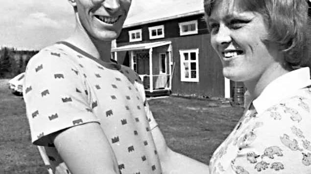 Roland Granberg och fästmön Vivianne Andersson har flytt tätorten för att bosätta sig i Flötuträsk. (24/5)
