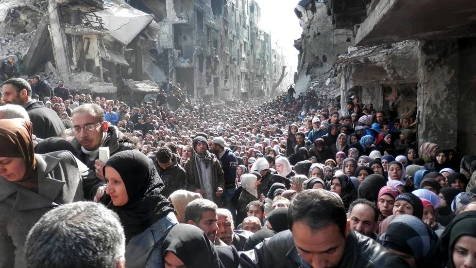 Köerna till utlämnade i den palestinska flyktinglägret Yarmouk i Syriens huvudstad Damaskus.