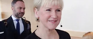 Trefrontskrig för Margot Wallström