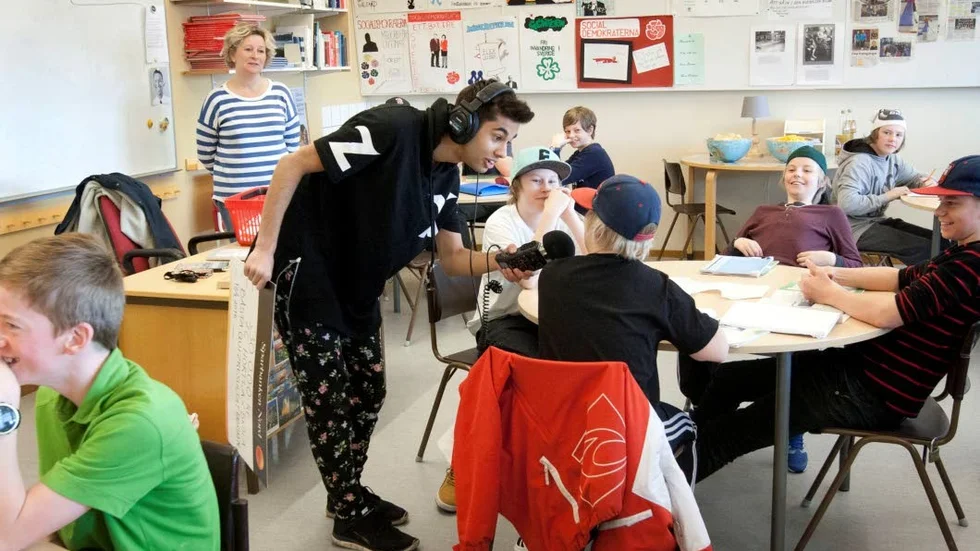 ”Vad ska pengarna gå till?” frågade William Spetz eleverna i klassen. Eleverna har inte bestämt sig än, men det verkar luta mot en klassresa.