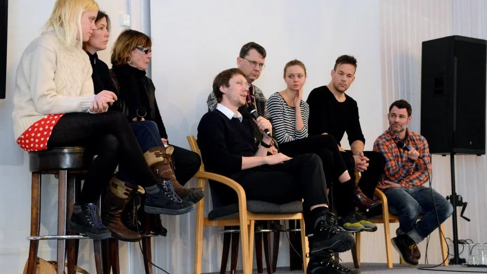 De åtta heta stolarna besattes av Mira Eklund, Sofi Helleday, Eva-Britt Strandberg, Simon J Berger, biskop Johan Tyren, Anna Åström, Johannes Bah Kuhnke och Jens Östberg.