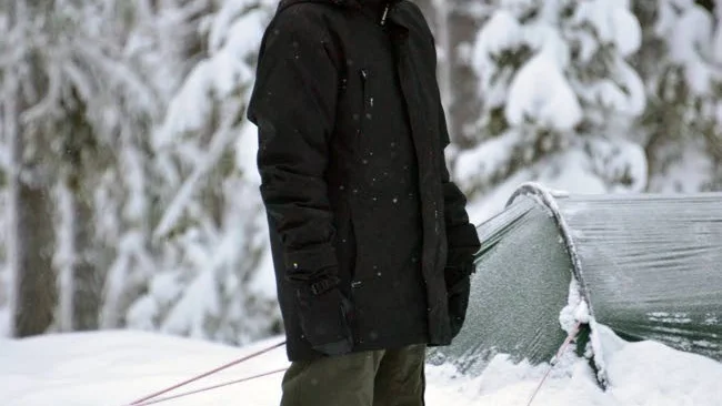 ”Nu ser jag fram emot att vara lite julledig så att jag kan testa på att bo här ute på dagtid”, säger Thomas.