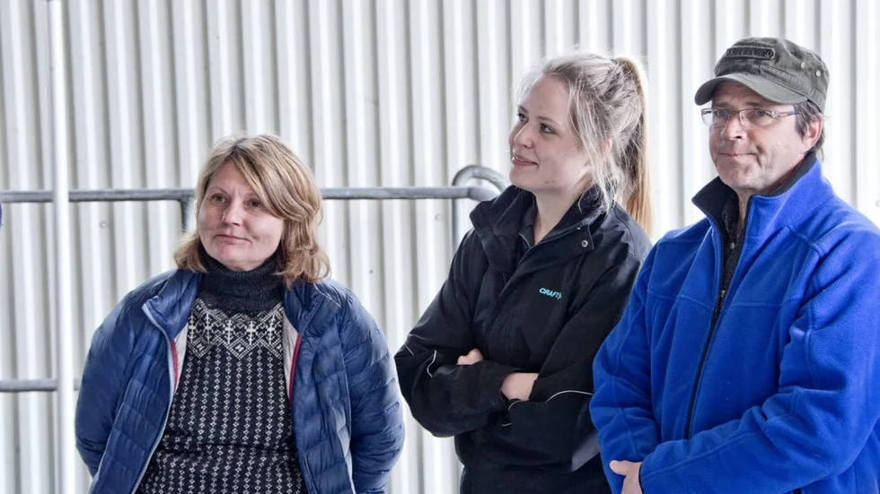Tre nya sjörädddare: Carina Holmqvist, Jessica Gustafsson och Janne Tegebro är pigga på att mönstra på Sparbanken Nord.