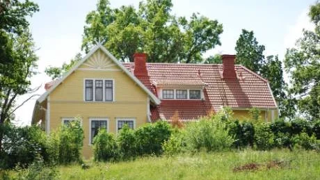 Bygdegården fick bli räddningen när regnet kom.