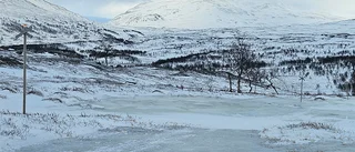 Snöbrist ger stora problem längs fjälleder