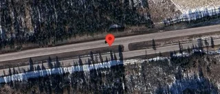 En personbil i olycka på E4
