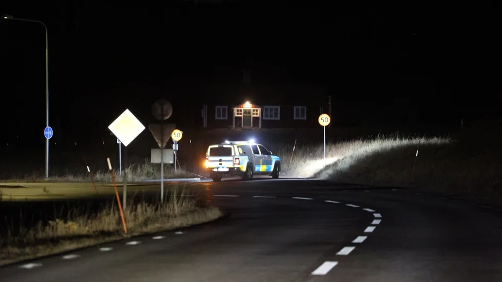 Polisen söker en försvunnen kvinna under natten i Uppsala. 