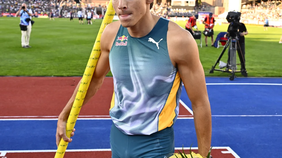 Armand Duplantis under den svenska Diamond League-tävlingen i somras. Arkivbild.