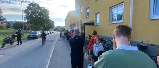 Anstormning i Svartbäcken – där ringlar sig kön