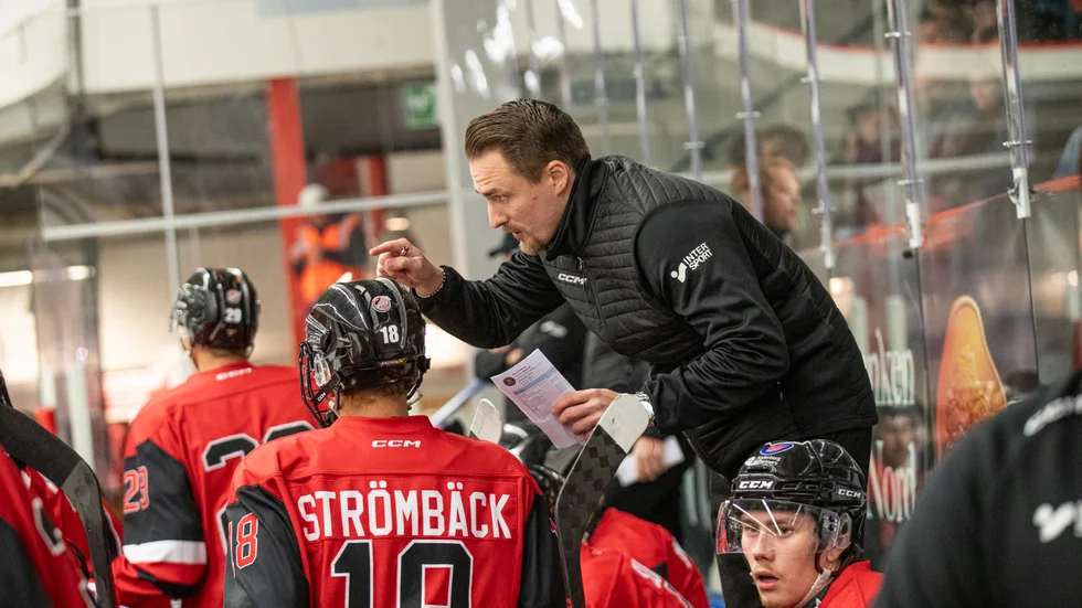 Piteå Hockey möter Övik borta idag söndag 29 september